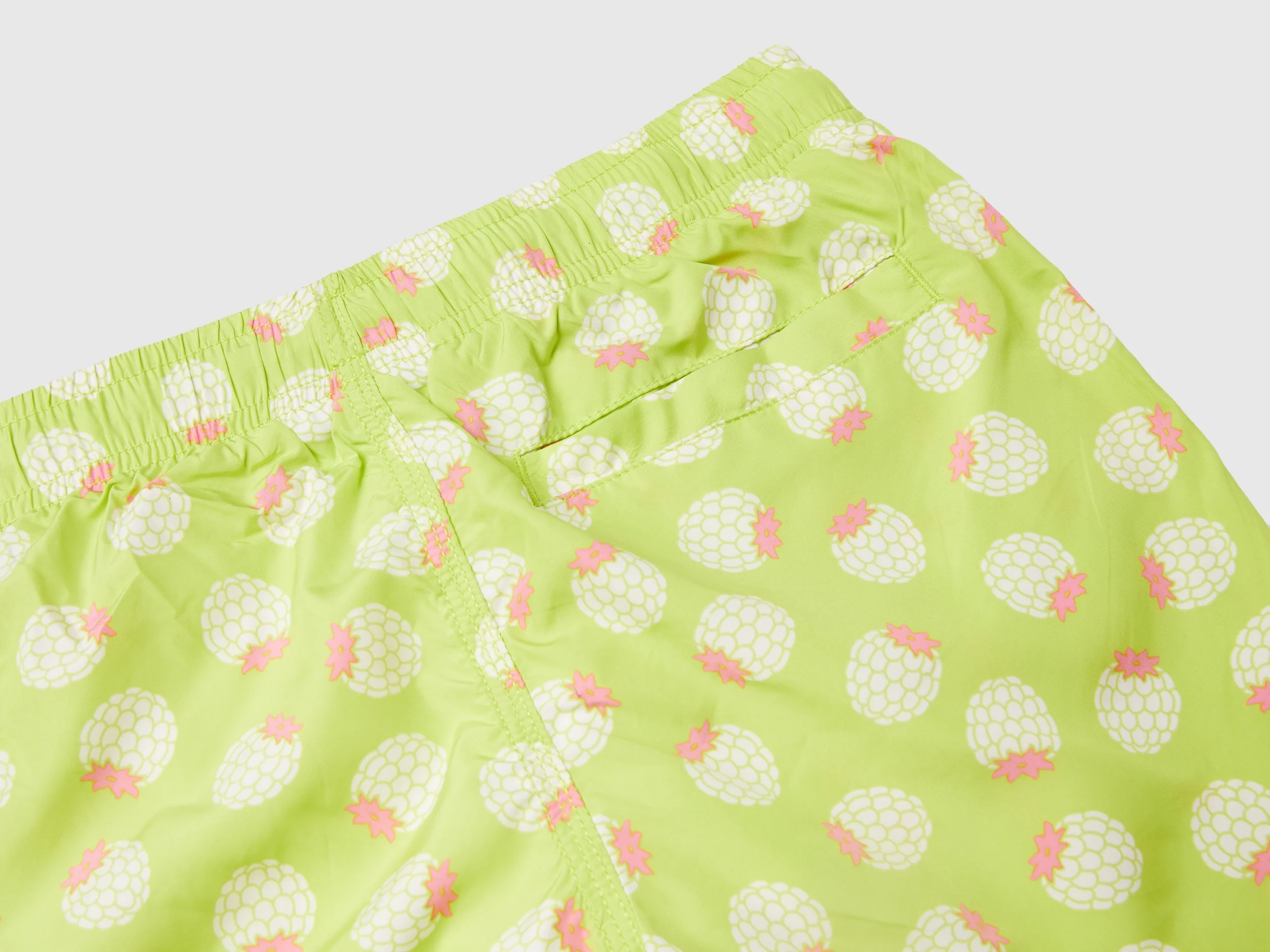 Boxer mare con pattern fragole - Image 3